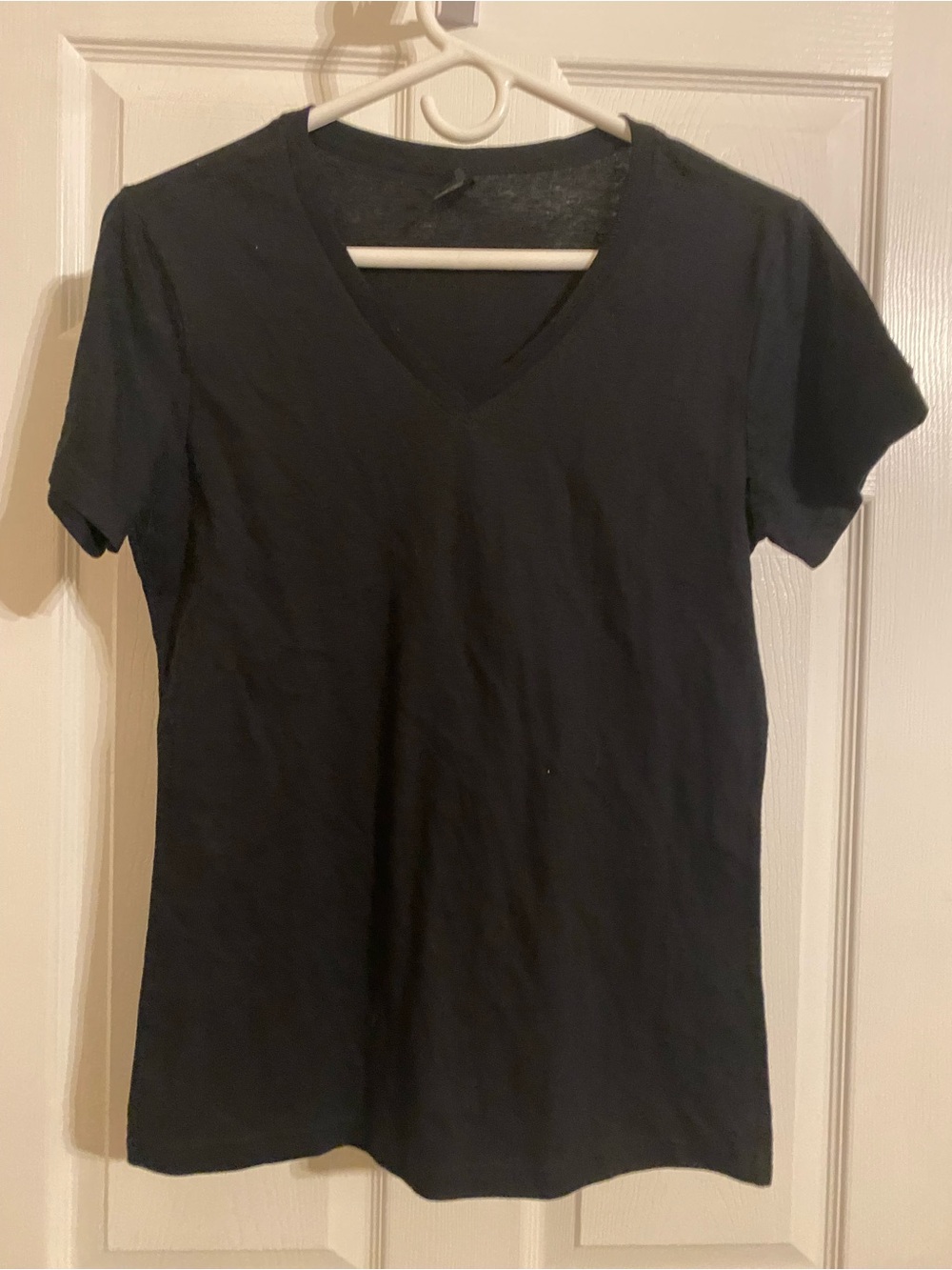 Gildan Black V-Neck Short Sleeve Tee